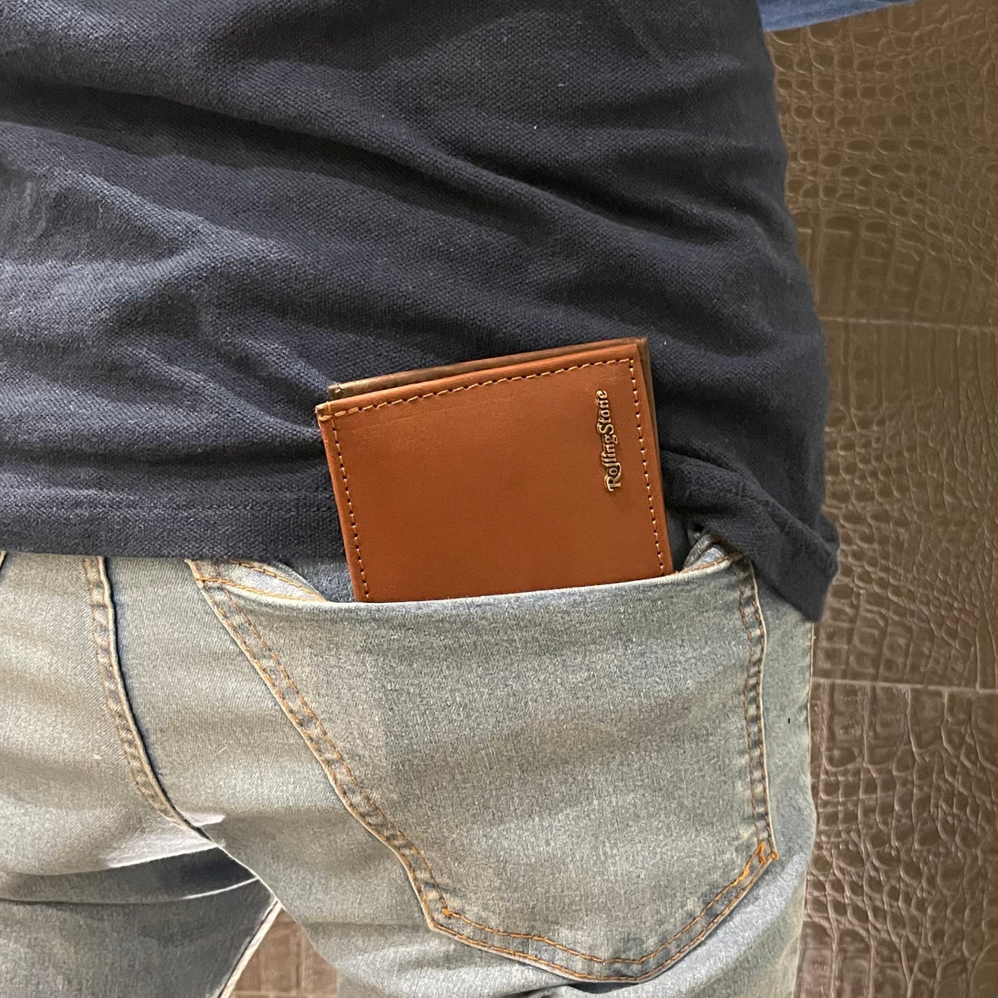 Cartera Café Rolling Stone de Cuero